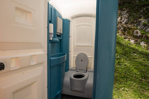Portable Toilet Options We Offer in Sunset Hills, MO